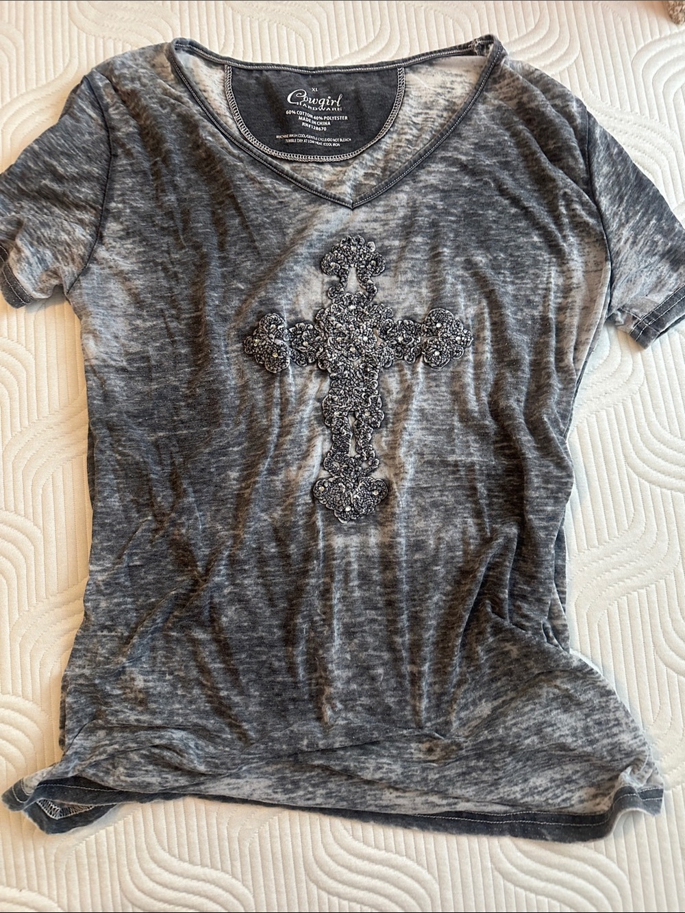 Cowgirl Crystal Cross V-Neck Tee - Gray